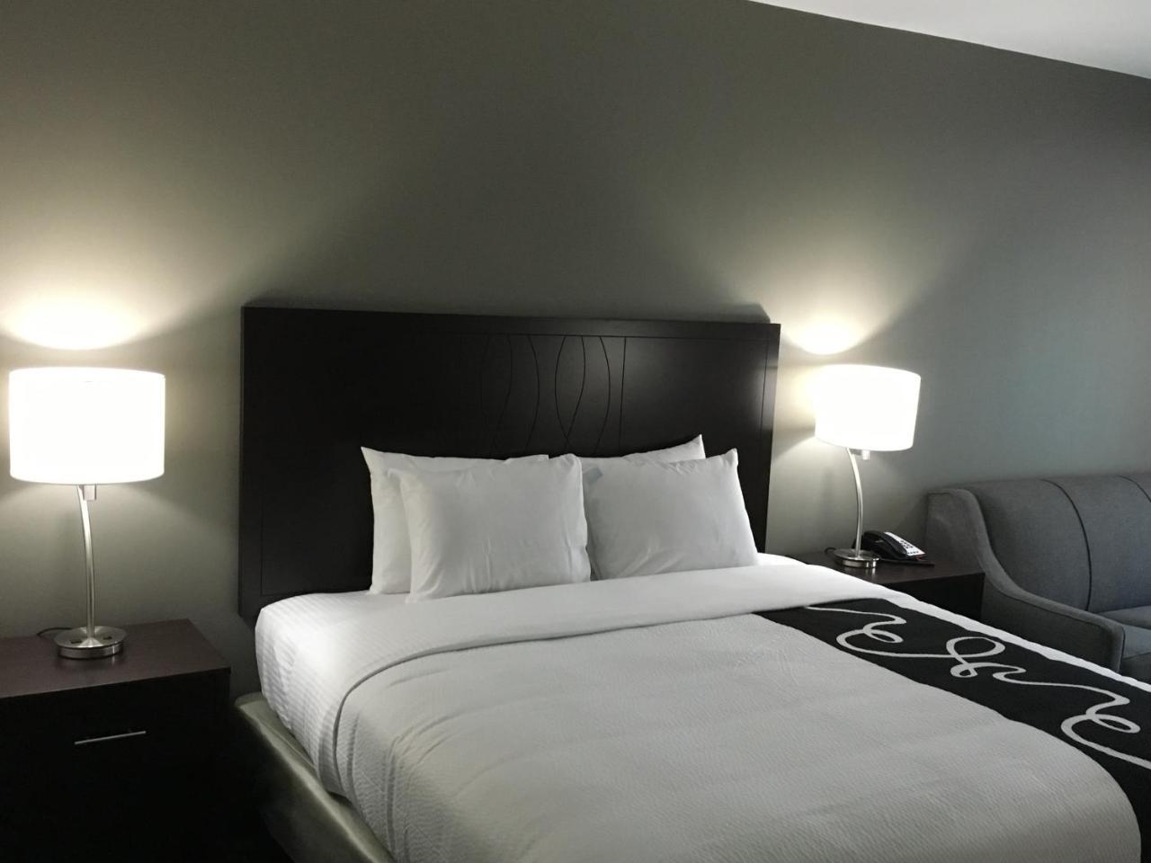 Catoosa Inn & Suites Exteriör bild